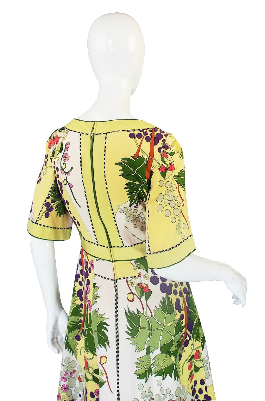 1960s Beautiful & Pristine Grapevine Printed Silk Bessi Dress