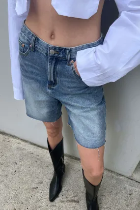 BERMUDA JEAN SHORT